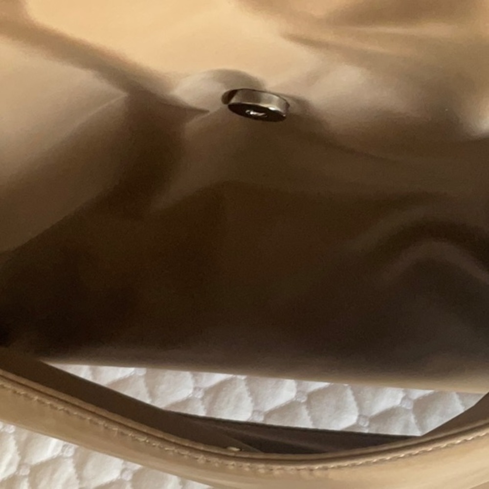 Avon Weekender Travel Bag - Picture 8 of 12